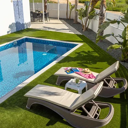 Sweet Seaview Villa
