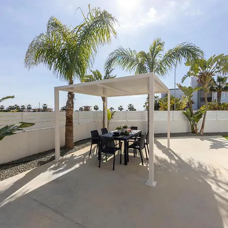 Sweet Seaview Villa