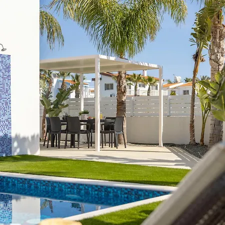 Sweet Seaview Villa *