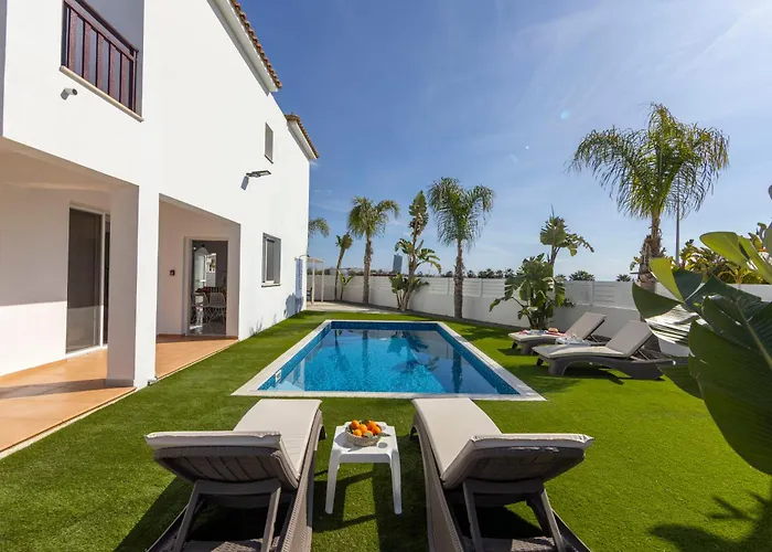 Sweet Seaview Villa *