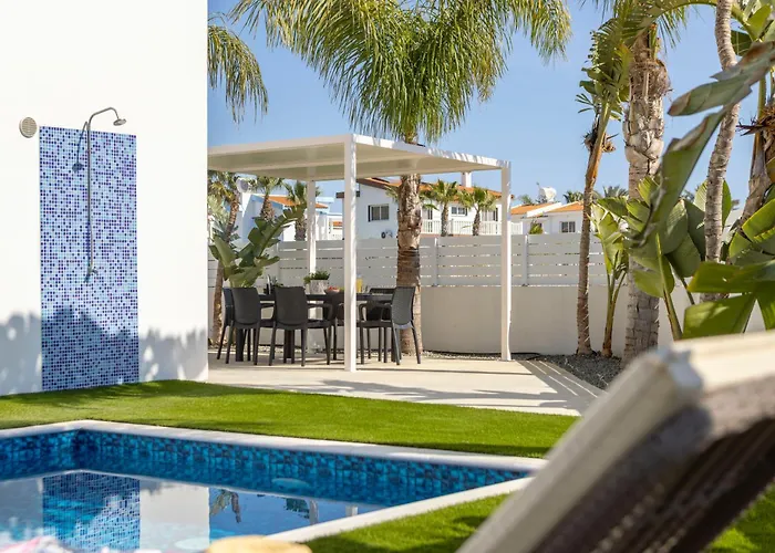 Sweet Seaview Villa *