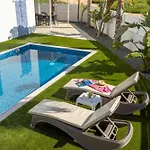 Sweet Seaview Villa