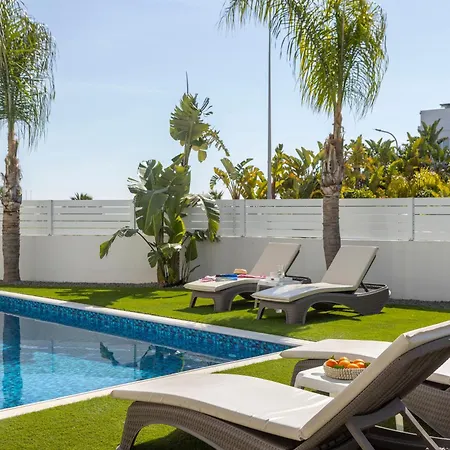 Sweet Seaview Villa *