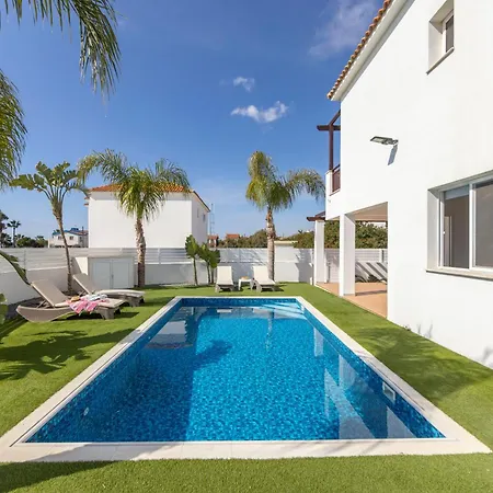 Sweet Seaview Villa *