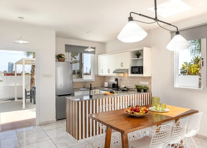 Sweet Seaview Villa *