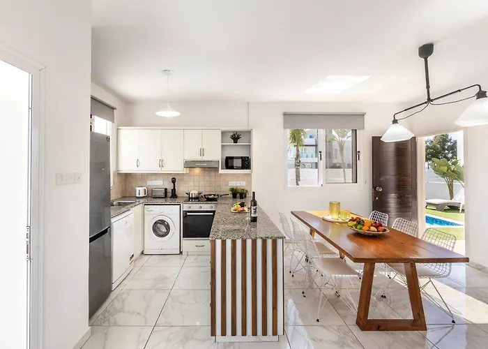 Sweet Seaview * Ayia Napa