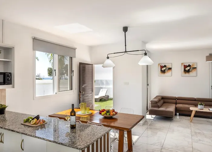 Sweet Seaview Villa *