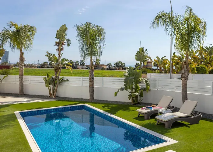 Sweet Seaview Villa *