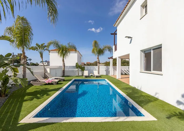 Sweet Seaview Villa *